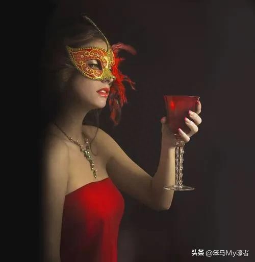 葡萄美酒夜光杯_美酒葡萄夜光杯是谁的诗_葡萄美酒不夜天