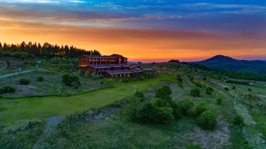 东北旅游景点_东北旅游胜地_东北旅游必去十大景