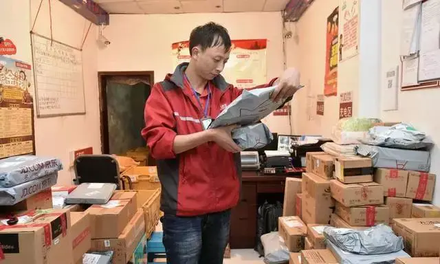 快递员京东和顺丰哪个好_快递员京东好还是顺丰好_京东快递员