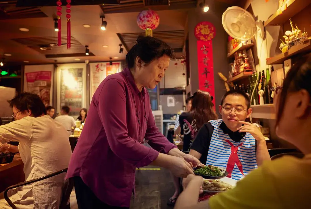 北京深夜小吃街_北京晚上必去的十大小吃街_北京小吃街夜景