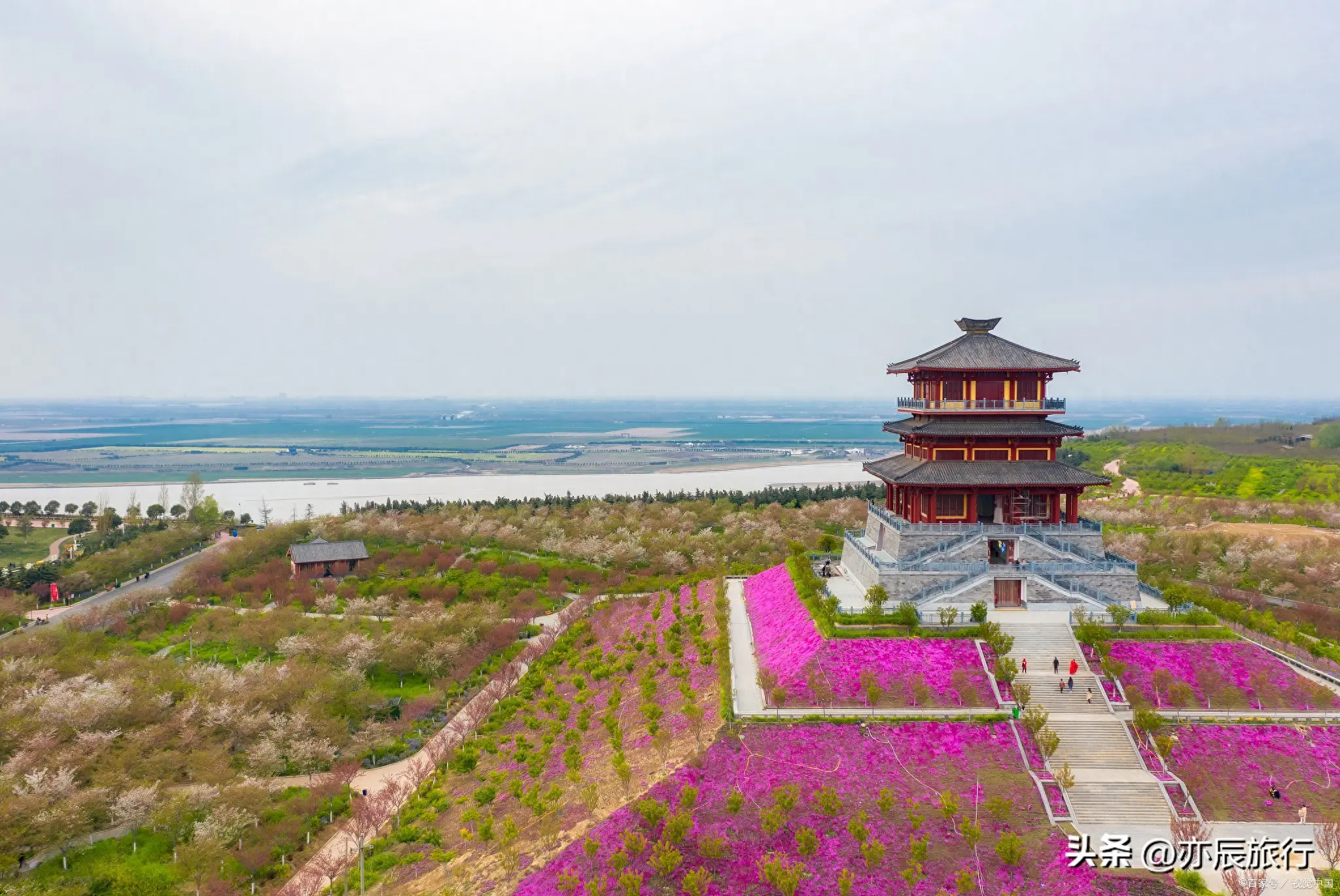 夏天旅游去哪比较好_夏天去哪旅游_夏天旅游去三亚好还是青岛好