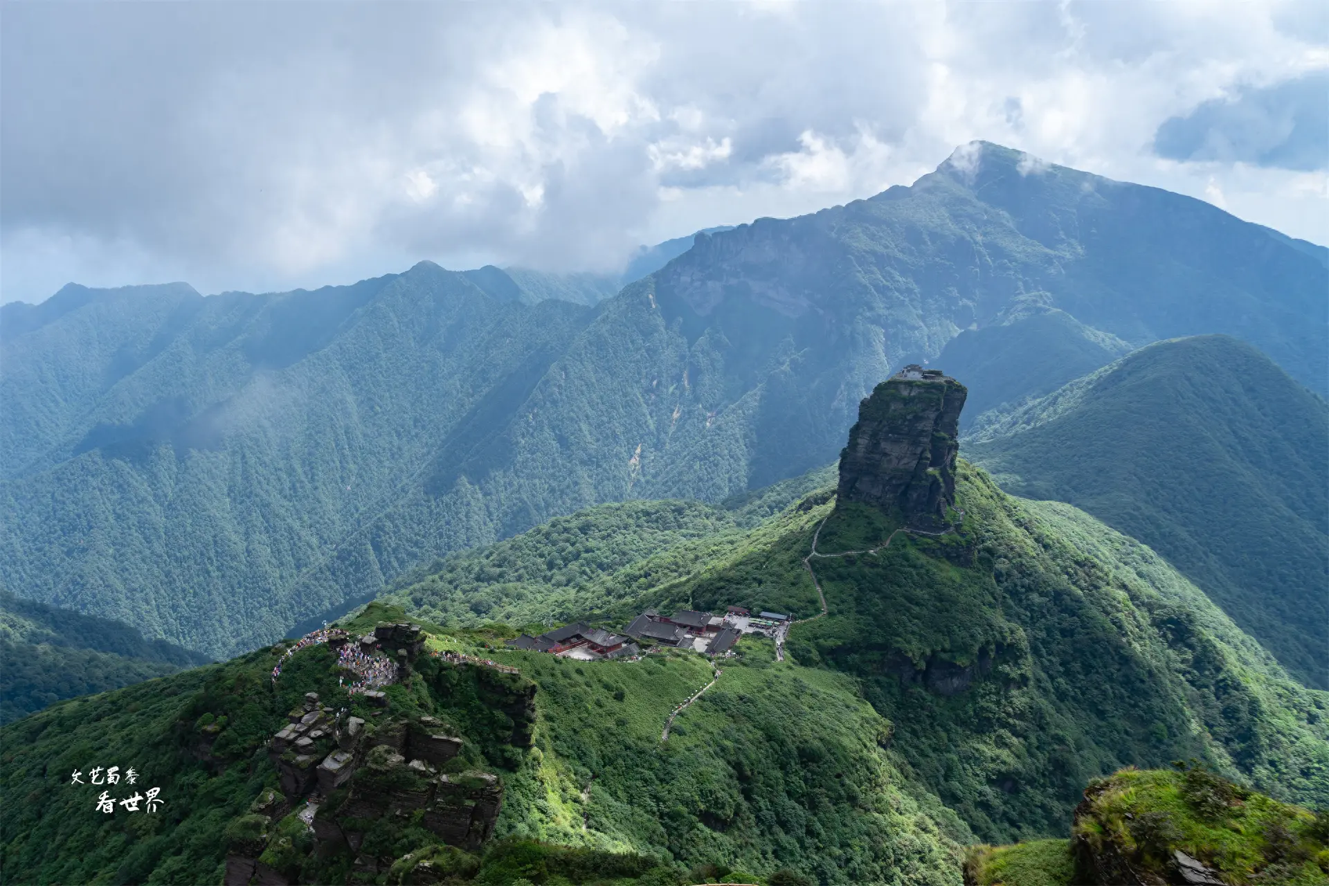 夏天旅游去哪避暑比较好_夏天旅游避暑胜地_夏季去哪避暑好玩