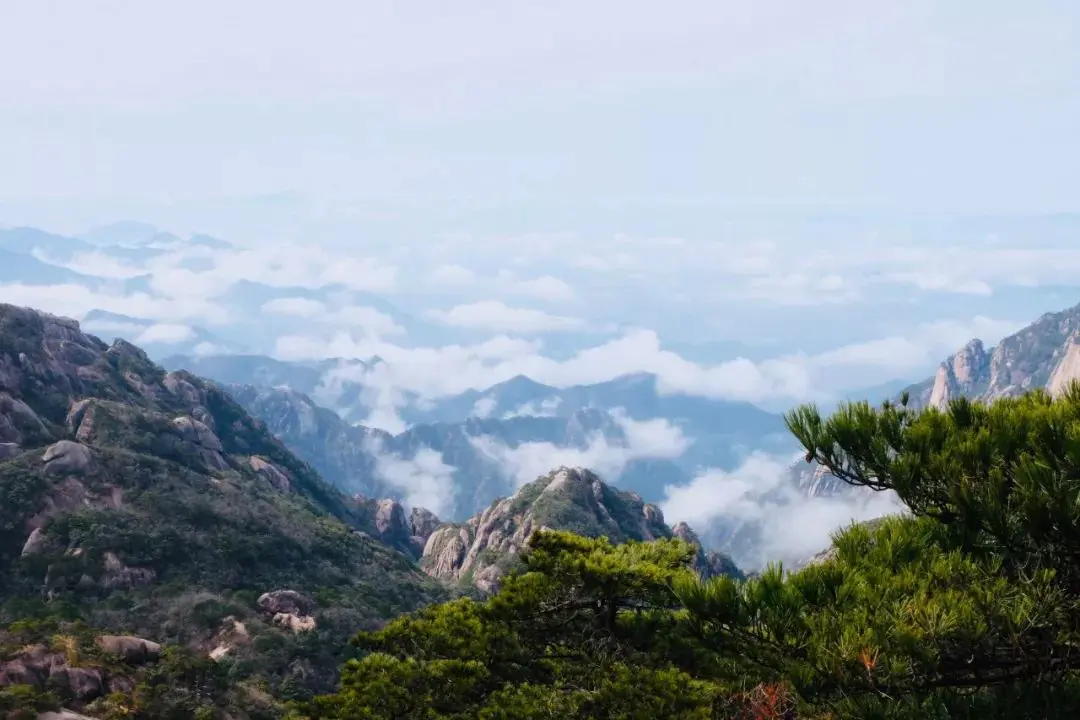 黄山爬上去小时要走多久_黄山爬上去小时要爬多久_黄山爬上去要几个小时