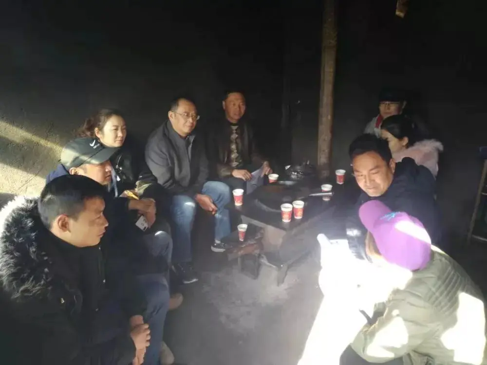 四姑娘山镇_山伍成群四姑娘_采茶姑娘山茶山广场舞