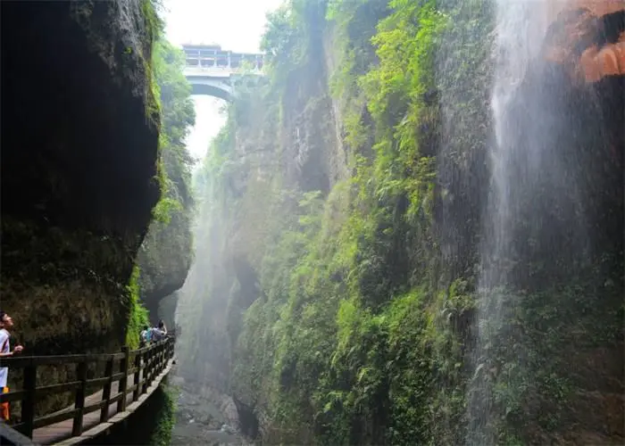 恩施鹤峰屏山峡谷旅游_湖北恩施大峡谷旅游攻略_恩施旅游攻略自助游攻略