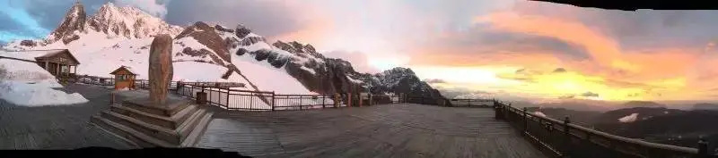 玉龙雪山在夏天有雪吗_玉龙雪山夏天还有雪吗_夏天的玉龙雪山多少度