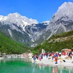 玉龙雪山夏天有雪_夏天的玉龙雪山多少度_玉龙雪山夏天还有雪吗