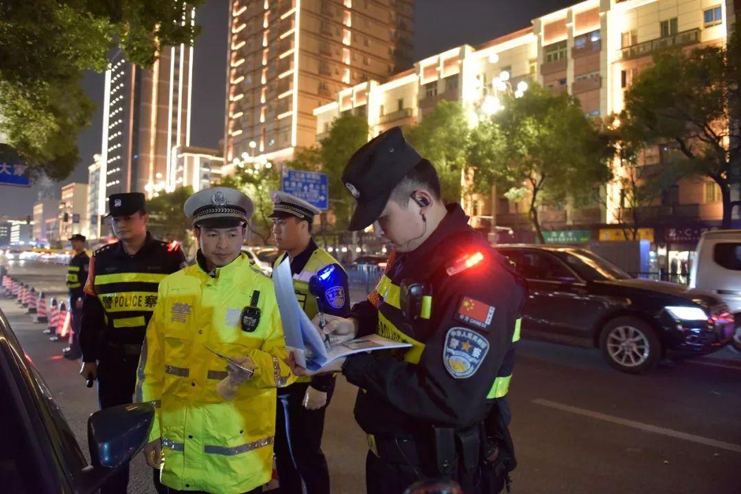 警务督察执勤规范篇_警务督察成效_警察与督察,47,10,-1,警察与督察-萍乡**督察保障高效能警务 **执法被...,https：//www.xnbaoku.com/54353/.html