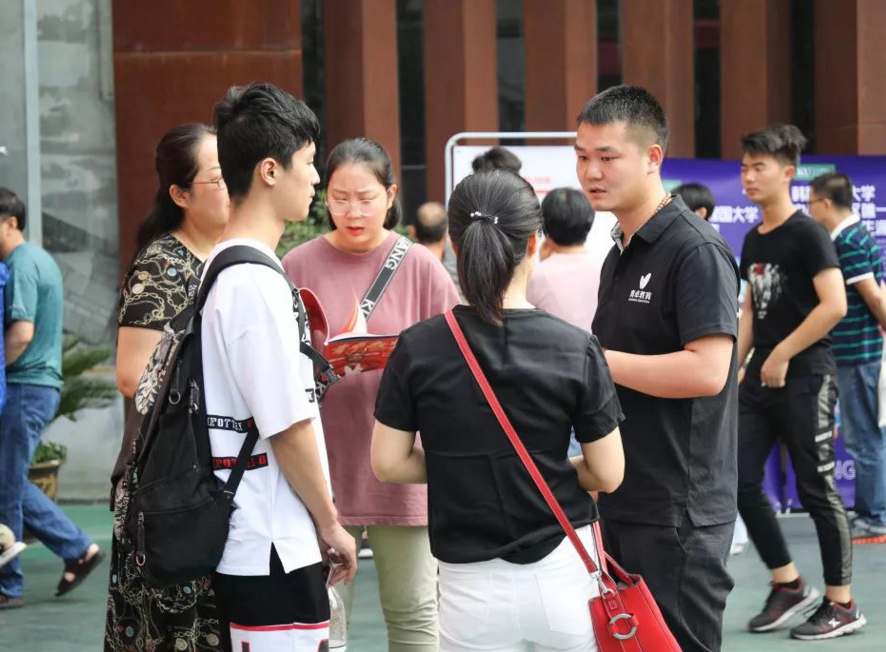 民办二本大学学费一年多少钱,0,9,-1,民办二本院校排名及学费普通民办二本大学学费_招生...,https：//www.wyfx2014.com/news/1636447.html_二本民办学费明细表_2020年民办二本学费