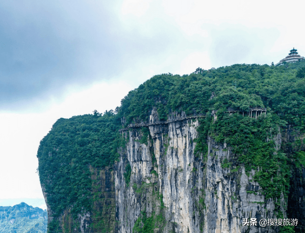 张家界天门山景区服务电话_张家界天门山景区电话,0,3,3,51 9 9 9 9 3 3,990,2.41,张家界天门山景区电话 张家界天门山景区咨询电话_竞价网,https：//m.jingjia.net/article/a_张家界天门山联系电话